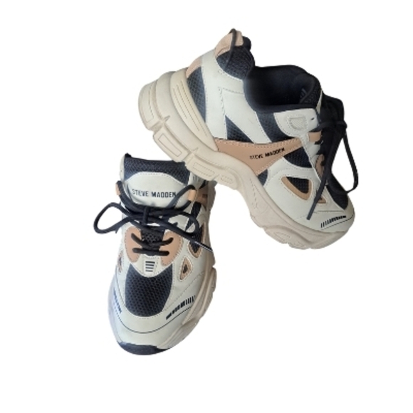 Steve Madden Women's Size 9.5M Clydie Chunky Platform Sneaker Black/Tan - Picture 2 of 13